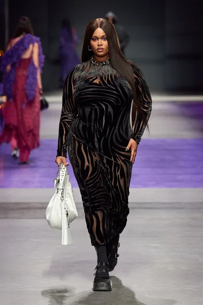 Look 37
